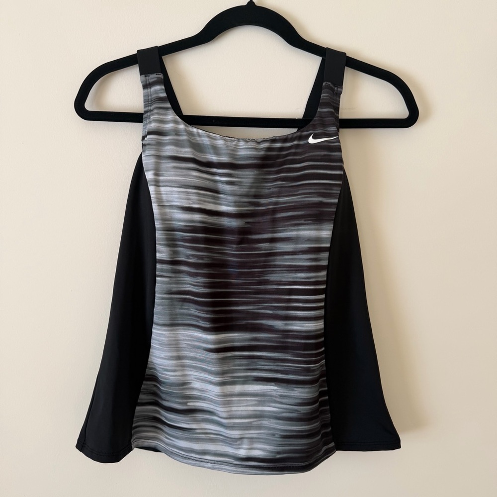 Nike Women's Black and Gray Swim/Athletic Tank Top